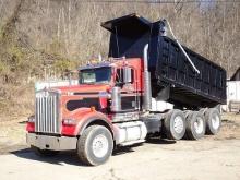 2007 KENWORTH Model W900 Tri-Axle Dump Truck, VIN# 1NKWX4EX37J172318, powered by Cummins ISX 500HP