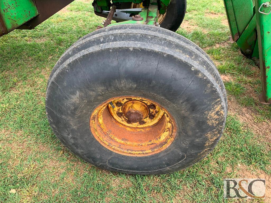 John Deere 4450 with Loader Bucket & Grapple