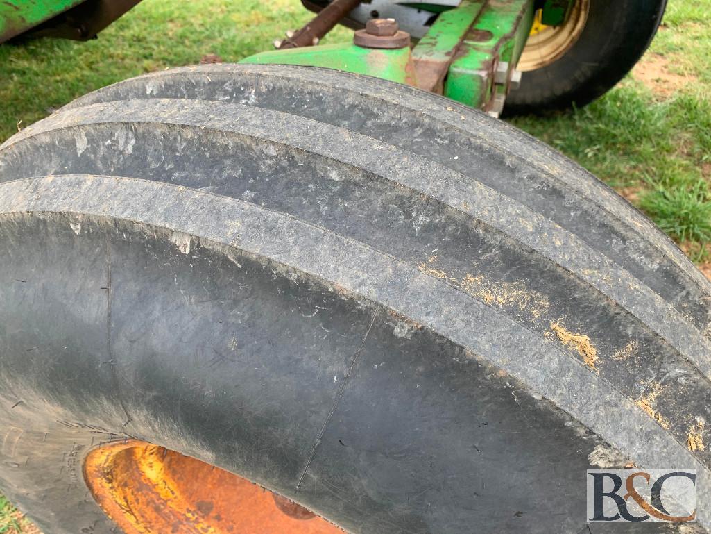 John Deere 4450 with Loader Bucket & Grapple