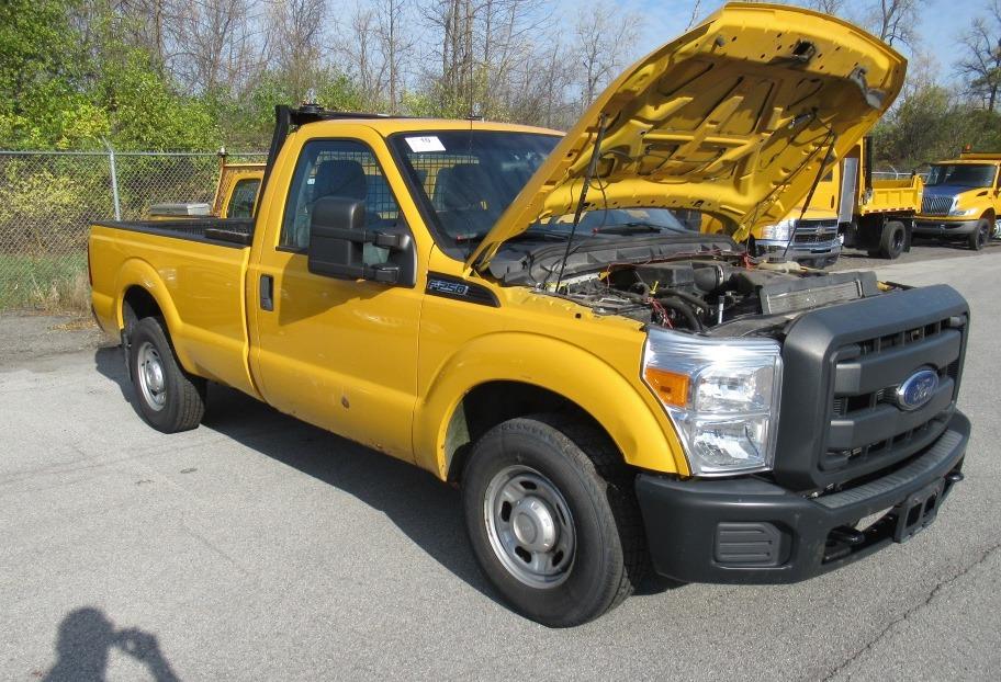 11 Ford F250  Pickup YW 8 cyl  Started with Jump