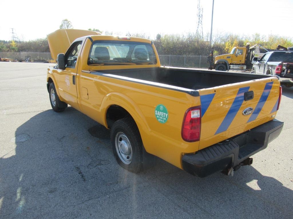 11 Ford F250  Pickup YW 8 cyl  Started with Jump