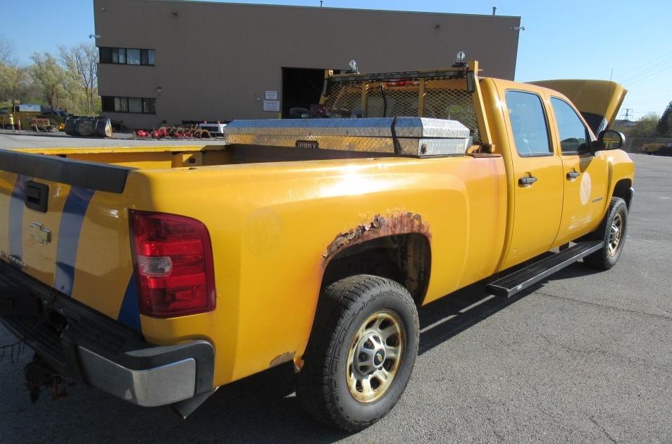 11 Chevrolet C3500  Pickup YW 8 cyl  Started with