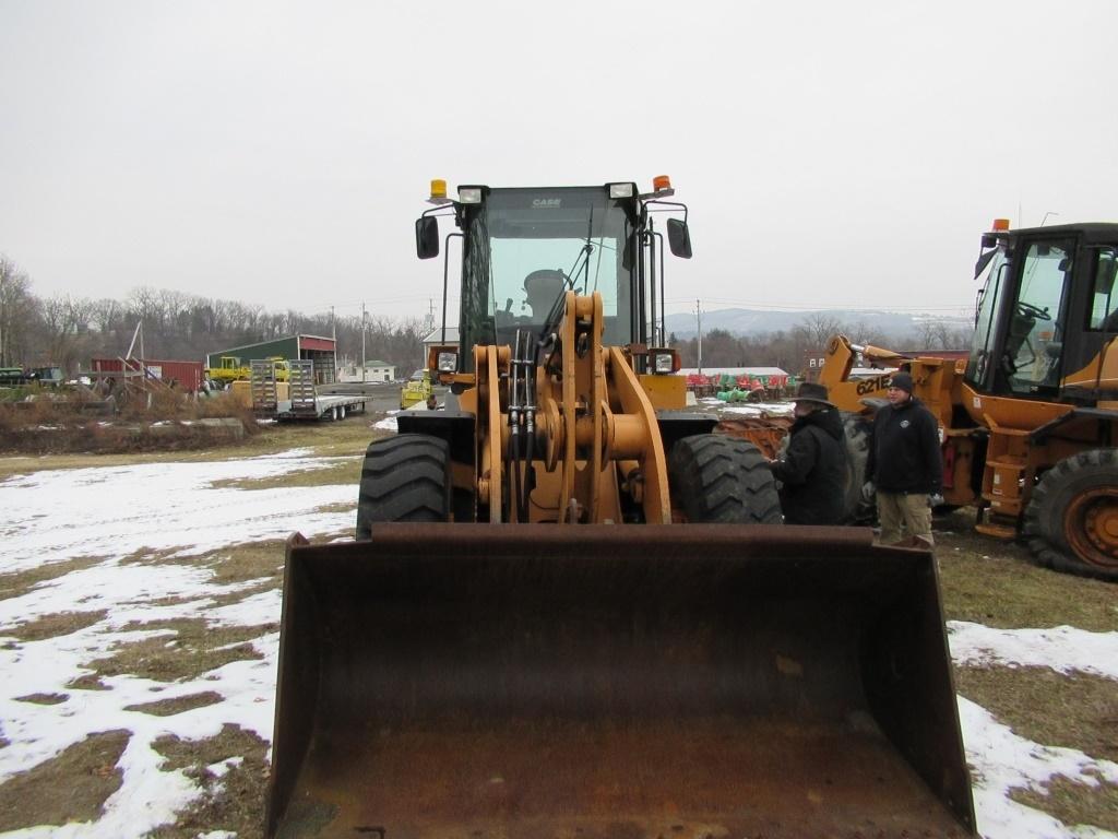 09 Case 621E Loader YW 6 cyl Diesel (Hours: 2731) Defects: Rust; Body damage; Rot; StateID: 097027;