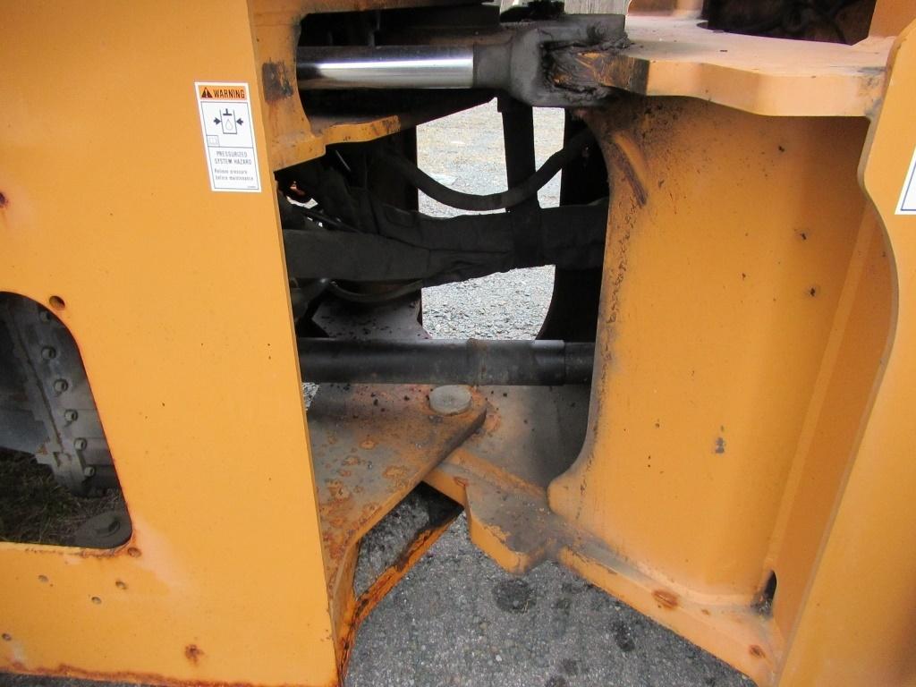 09 Case 621E Loader YW 6 cyl Diesel (Hours: 2174) Defects: Rust; Transmission; StateID: 097047; SN: