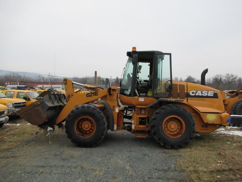 09 Case 621E Loader YW 6 cyl Diesel (Hours: 2174) Defects: Rust; Transmission; StateID: 097047; SN: