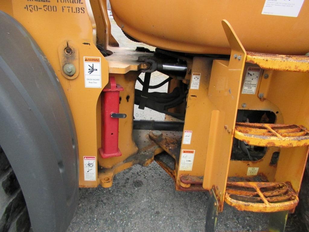 09 Case 621E Loader YW 6 cyl Diesel (Hours: 2174) Defects: Rust; Transmission; StateID: 097047; SN: