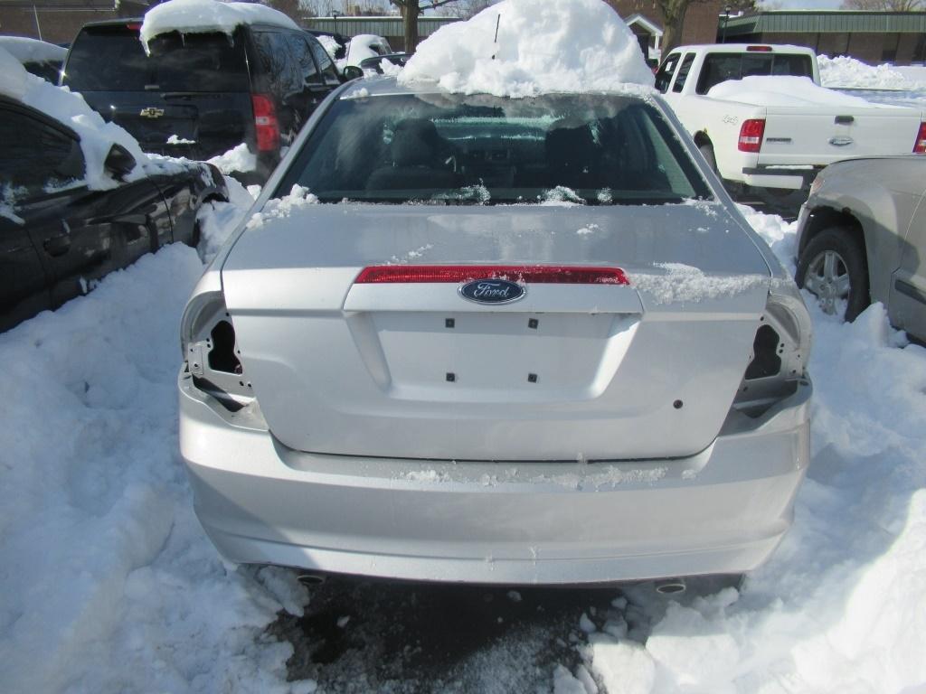 "10 Ford Fusion  4DSD SL 6 cyl  Started with Jump on 2/11/21 AT PB PS R AC PW VIN: 3FAHP0HG2AR246118