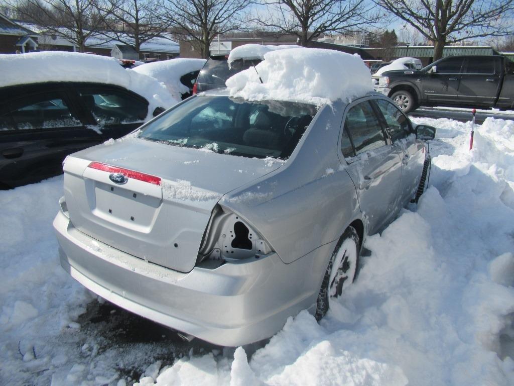 "10 Ford Fusion  4DSD SL 6 cyl  Started with Jump on 2/11/21 AT PB PS R AC PW VIN: 3FAHP0HG2AR246118