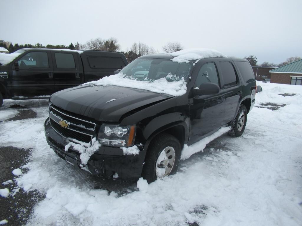 "13 Chevrolet Tahoe  Subn BK 8 cyl  4X4; Started with Jump on 2/11/21 AT PB PS R AC PW VIN: 1GNSK2E0