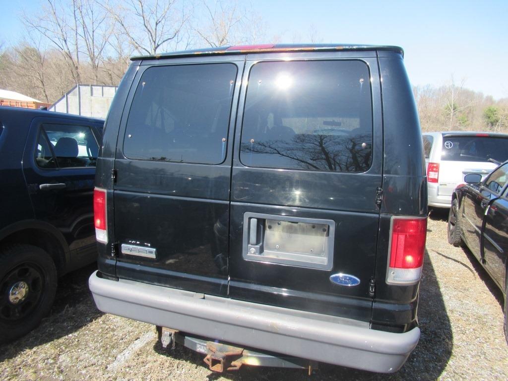 06 Ford E350  Van BK 10 cyl  Started with Jump on 3/22/21 AT PB PS R AC PW VIN: 1FBNE31S36HA07340; D