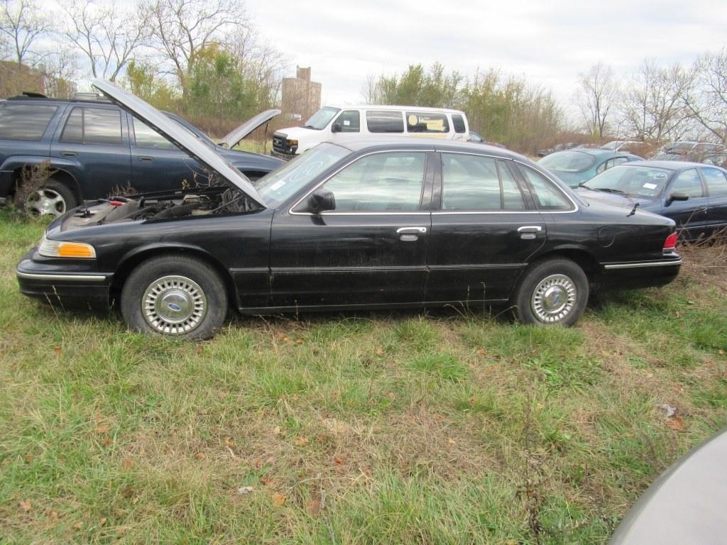 97 Ford Crown Victoria  4DSD BK 8 cyl  Started with Jump on 12/20/2020 AT P