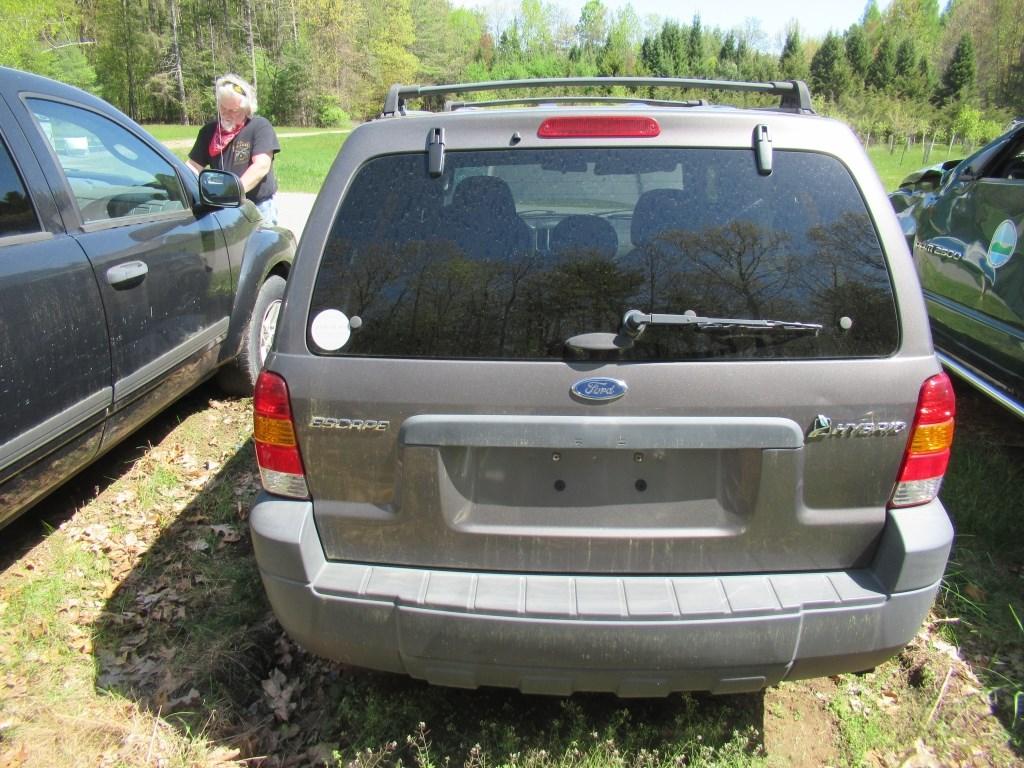 05 Ford Escape  Subn GY 4 cyl  Hybrid; 4x4; Did not Start on 5/13/21 AT PB PS R AC PW VIN: 1FMYU96H7
