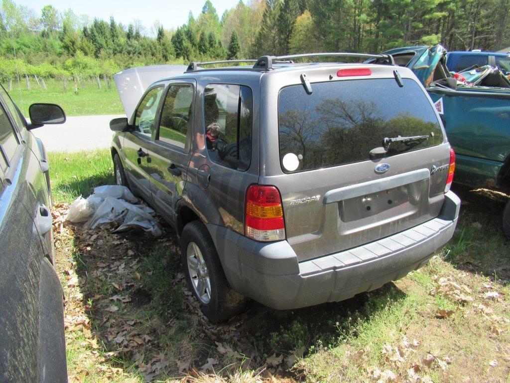05 Ford Escape  Subn GY 4 cyl  Hybrid; 4x4; Did not Start on 5/13/21 AT PB PS R AC PW VIN: 1FMYU96H7