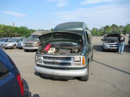 00 Chevrolet Express  Van GR 8 cyl  Started with Jump on 5/28/21 AT PB PS R
