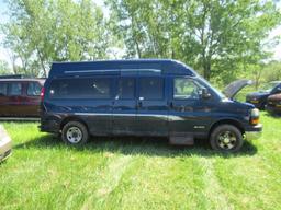 "04 Chevrolet G3500 Express  Van BL 8 cyl  Started with Jump on 6/8/21 AT PB PS R AC PW VIN: 1GBHG39