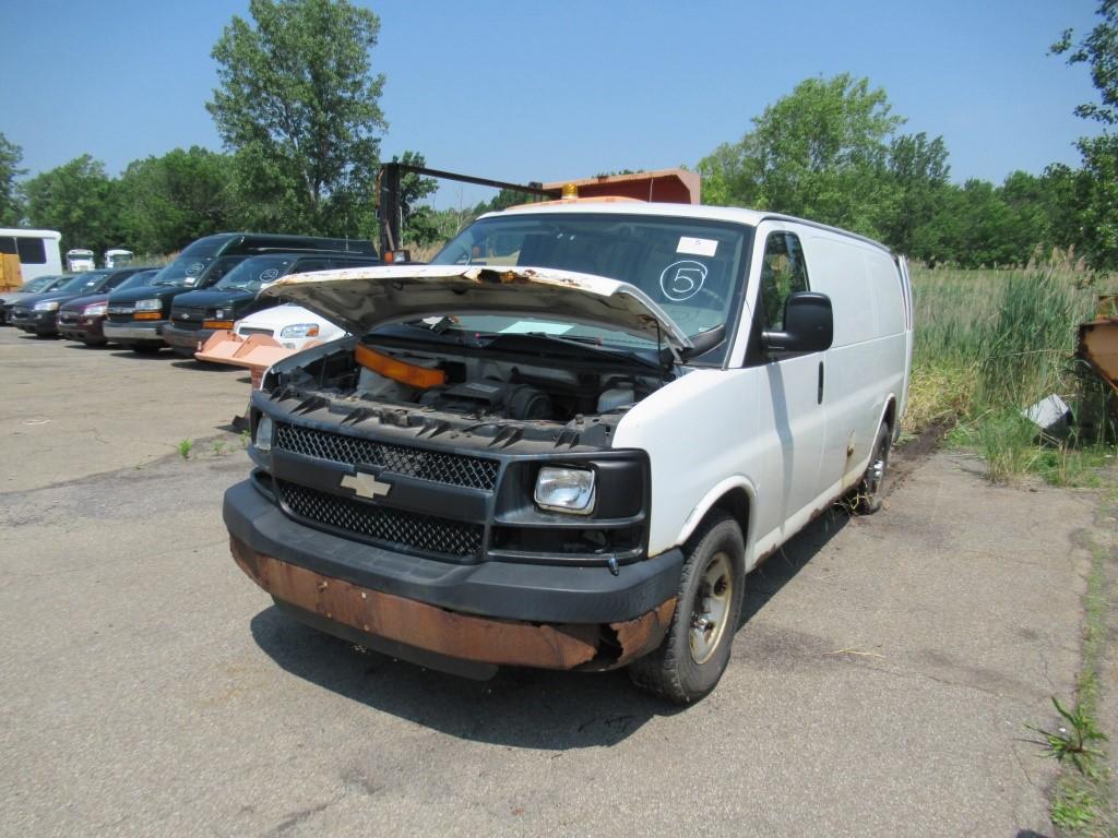 07 Chevrolet G2500 Express  Van WH 8 cyl  Started with Jump on 6/8/21 AT PB PS R AC PW VIN: 1GCGG25V