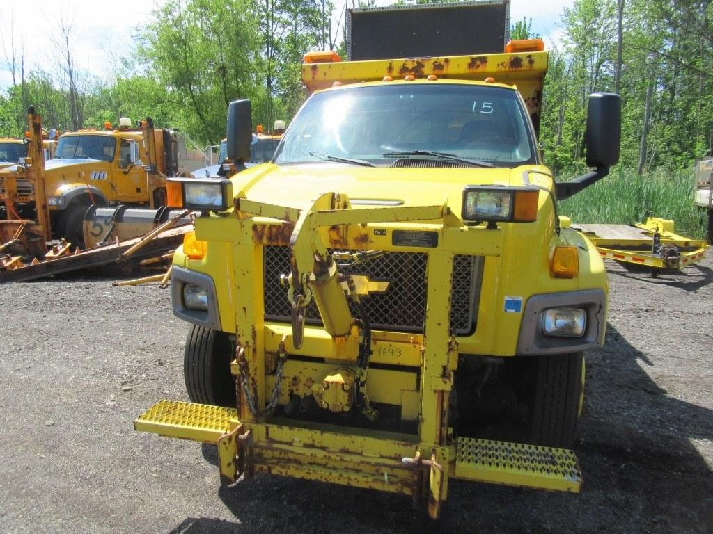 08 Chevrolet C7000  Dump YW 6 cyl  Diesel; Started on 6/14/21 AT PB PS R AC