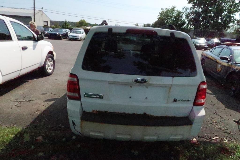 "08 Ford Escape  Subn WH 4 cyl  Hybrid; Did not Start on 8/25/21 AT PB PS R AC PW VIN: 1FMCU49H98KE4