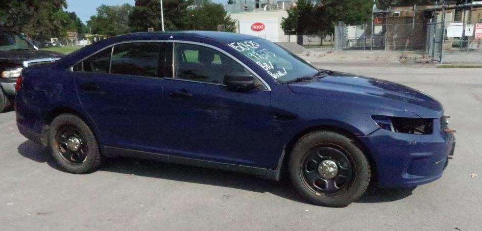 "15 Ford Taurus  4DSD BL 6 cyl  Missing headlights; Started w Jump on 8/25/21 AT PB PS R AC PW VIN: 