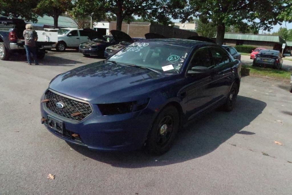 "15 Ford Taurus  4DSD BL 6 cyl  Missing headlights; Started w Jump on 8/25/21 AT PB PS R AC PW VIN: 