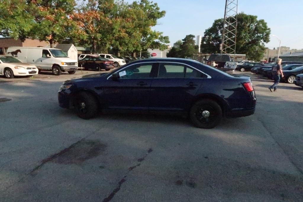 "14 Ford Taurus  4DSD BL 6 cyl  Started w Jump on 8/25/21 AT PB PS R AC PW VIN: 1FAHP2MT1EG172184; D