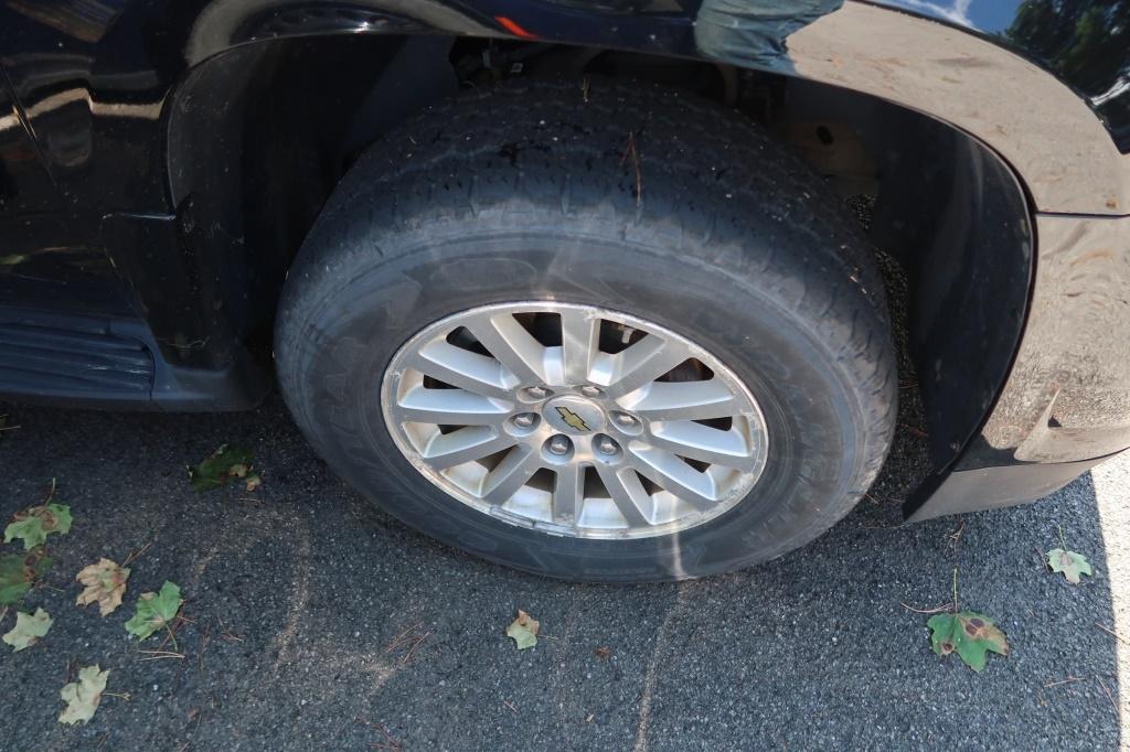 07 Chevrolet Tahoe  Subn BK 8 cyl  Started on 9/8/21 AT PB PS R AC PW VIN: 1GNFK13518R245065; Defect