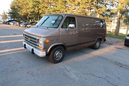 95 Chevrolet G20  Van BR 8 cyl  Started w Jump on 9/8/21 AT PB PS R AC PW VIN: 1GCEG25H1SF207234; De