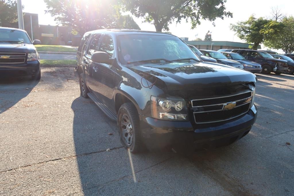 13 Chevrolet Tahoe  Subn BK 8 cyl  Started w Jump on 9/8/21 AT PB PS R AC PW VIN: 1GNLC2E04DR275002;