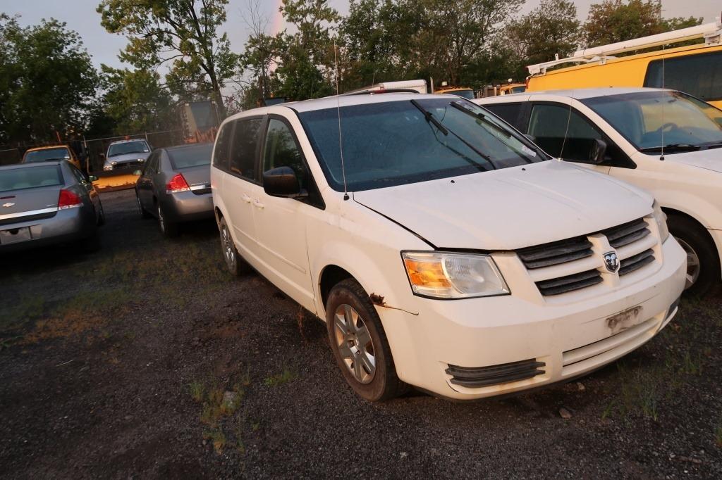 09 Dodge Grand Caravan  Subn WH 6 cyl  Did not Start on 9/21/21 AT PB PS R AC PW VIN: 2D8HN44E19R590