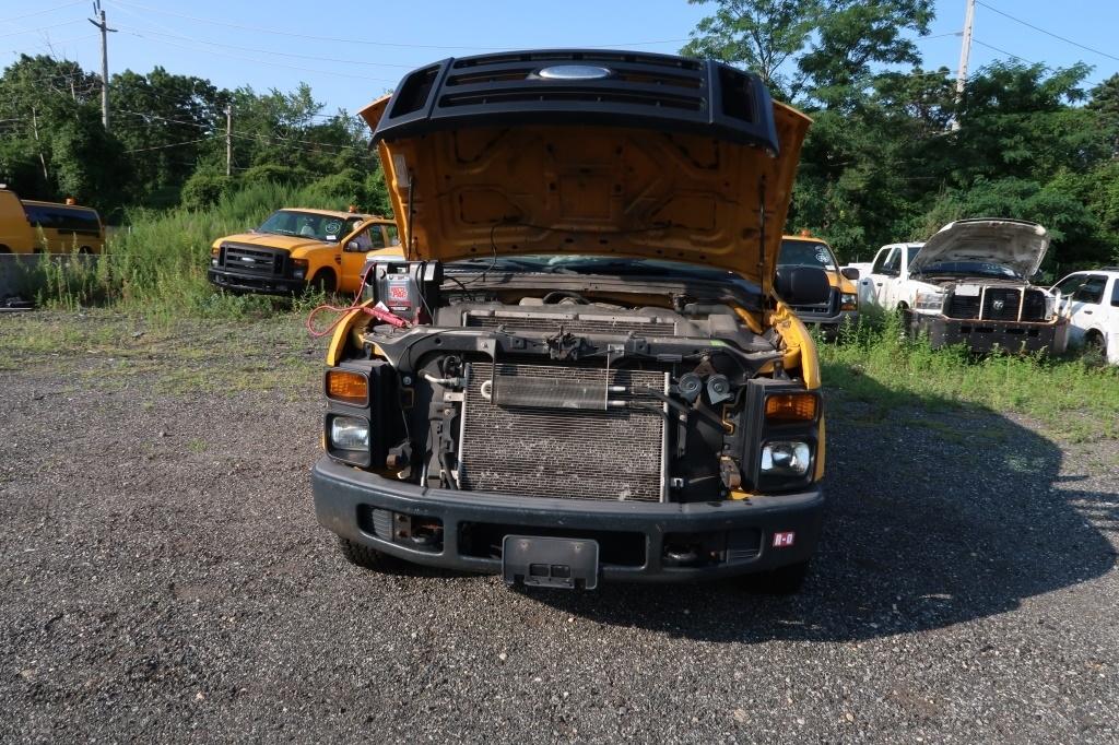 08 Ford F350  Pickup YW 8 cyl  Started w Jump on 8/12/21 PB PS VIN: 1FTWW30588EC71411; Defects: Body