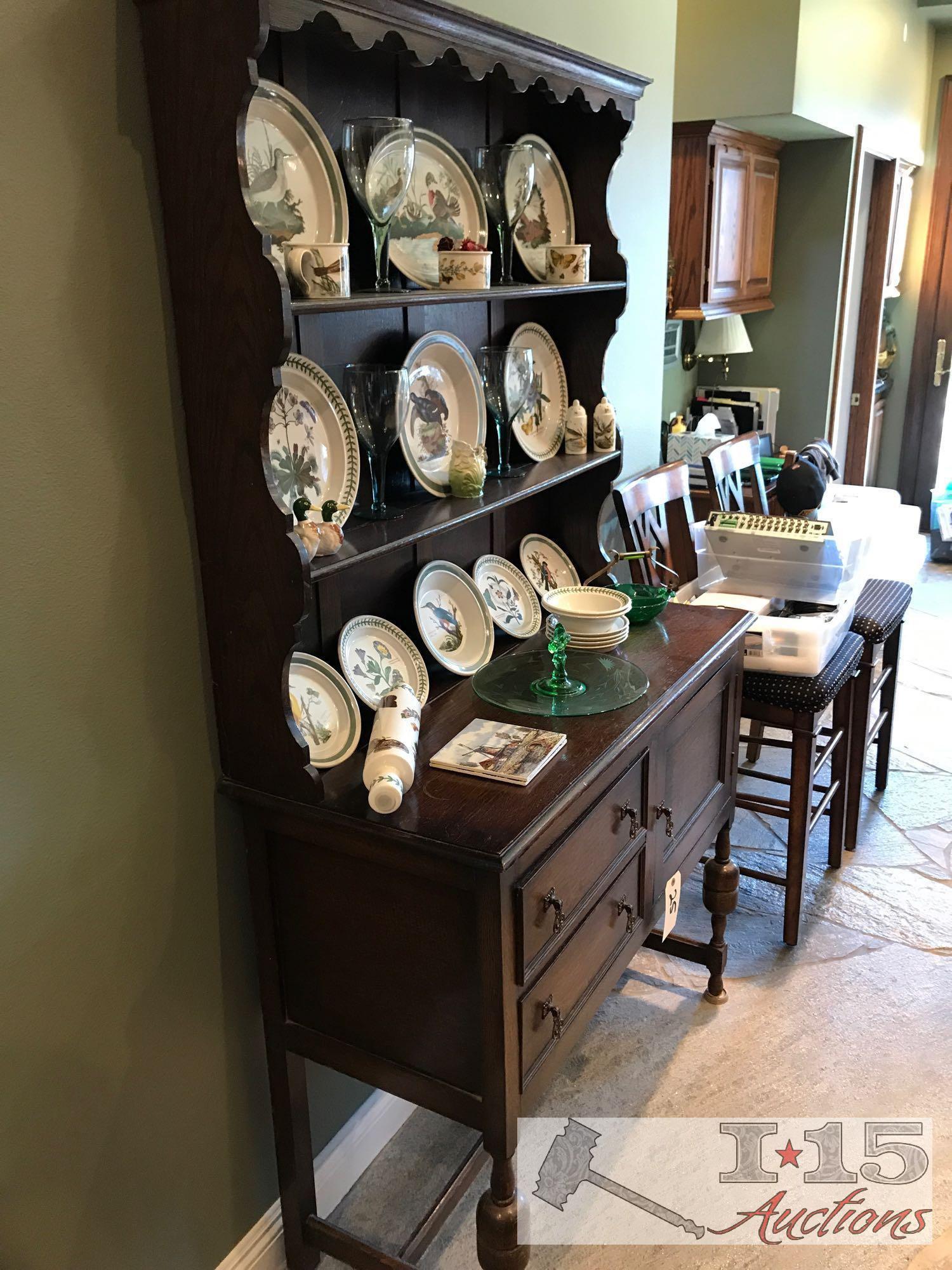 Sideboard buffet hutch