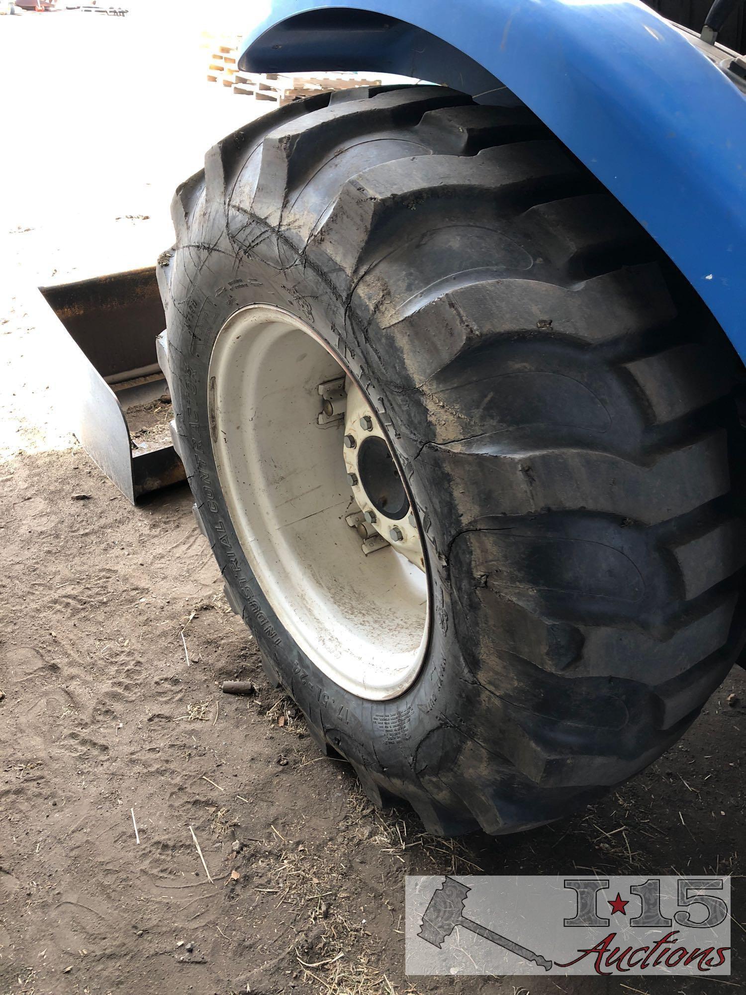 New Holland TC45D 4x4 tractor With ripper teeth