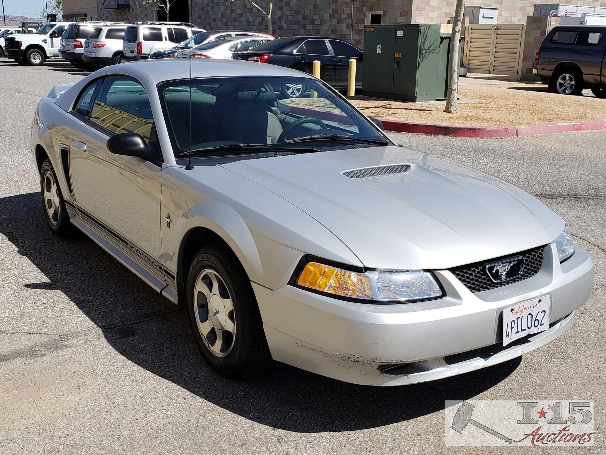 2000 Ford Mustang Silver with Current Smog, ONLY 42,XXX MILES!!