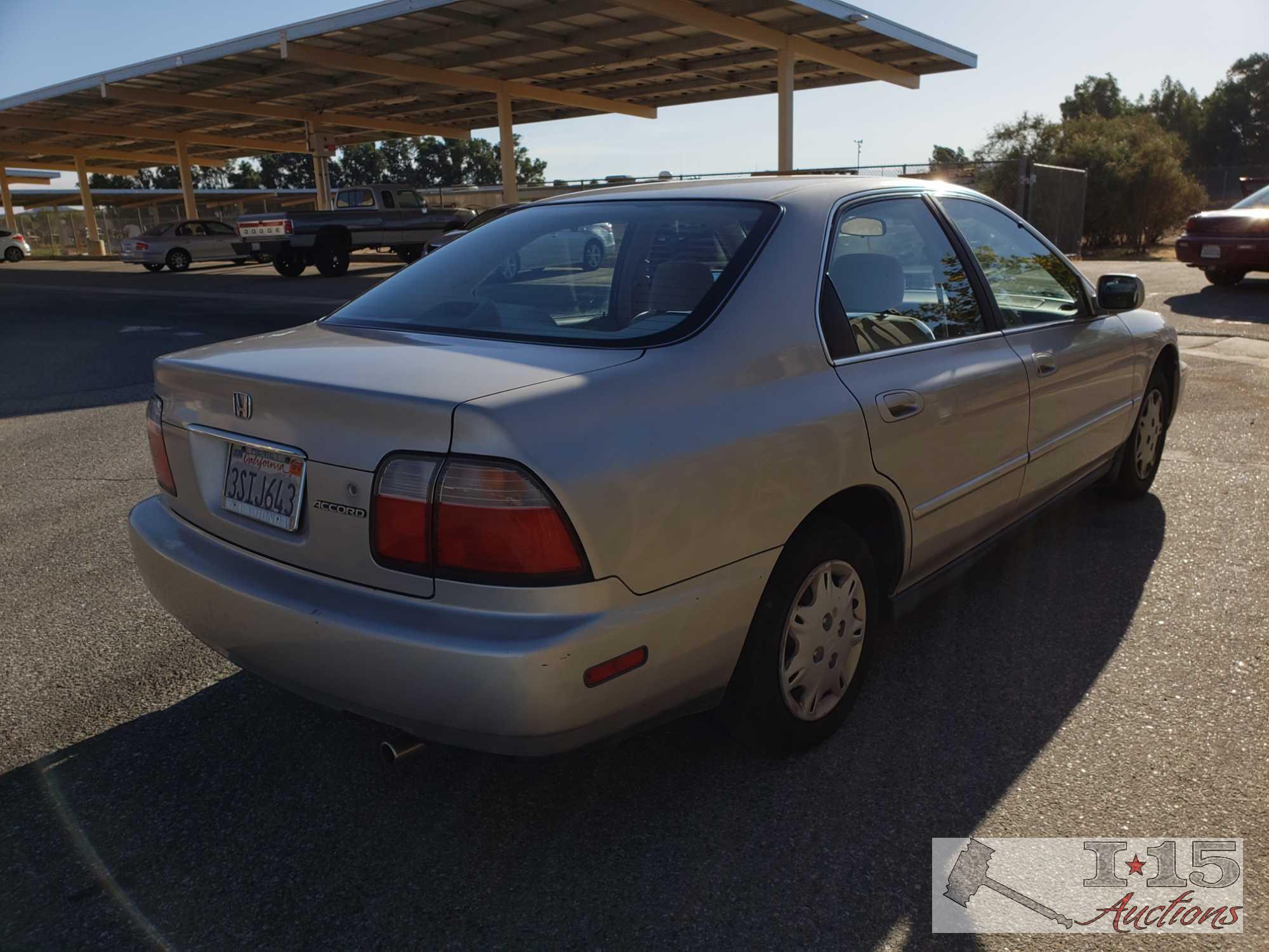 1996 Honda Accord Tan. Please See Video! Current Smog!!