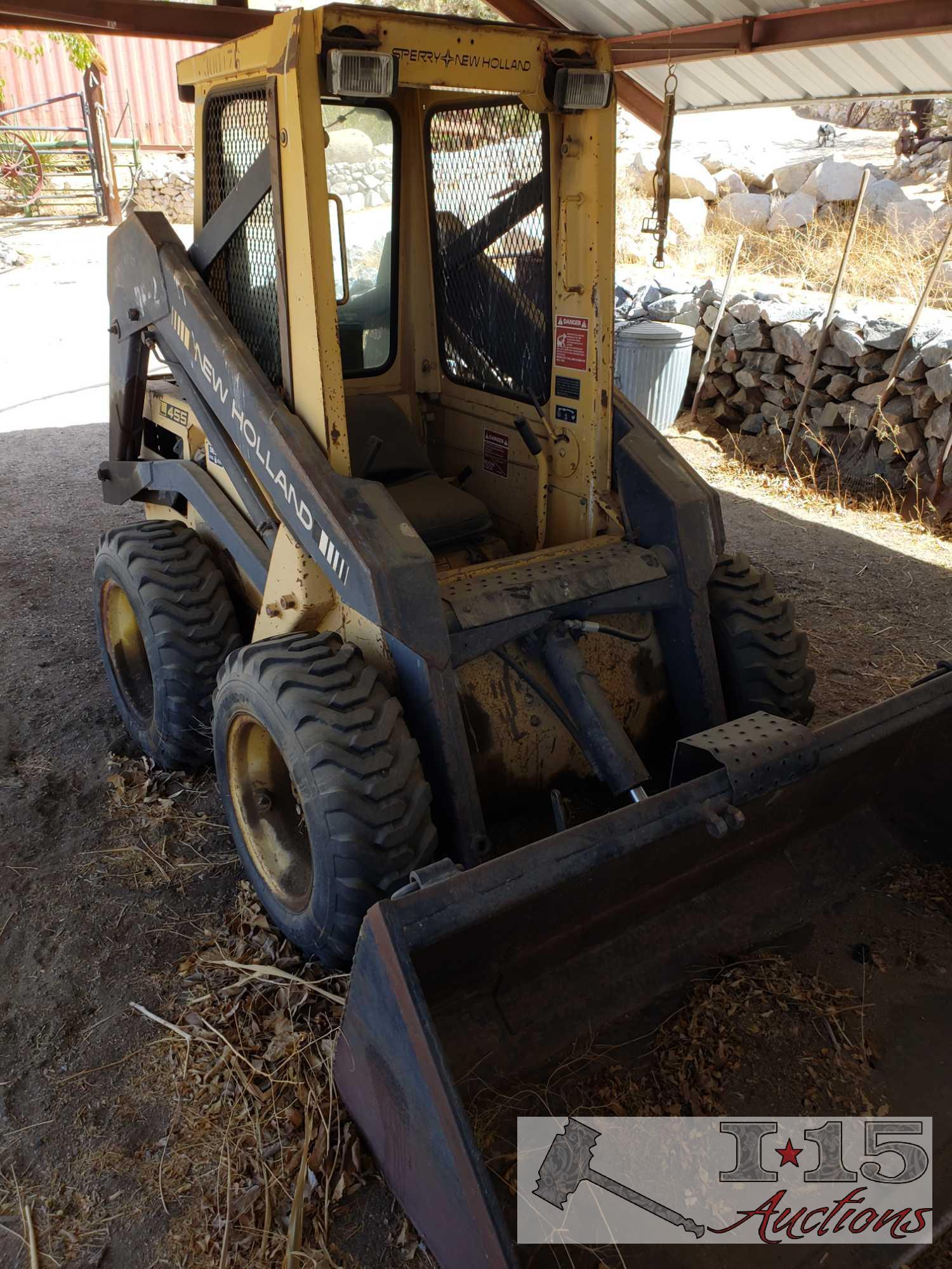 New Holland L455 Skid Steer, RUNNING