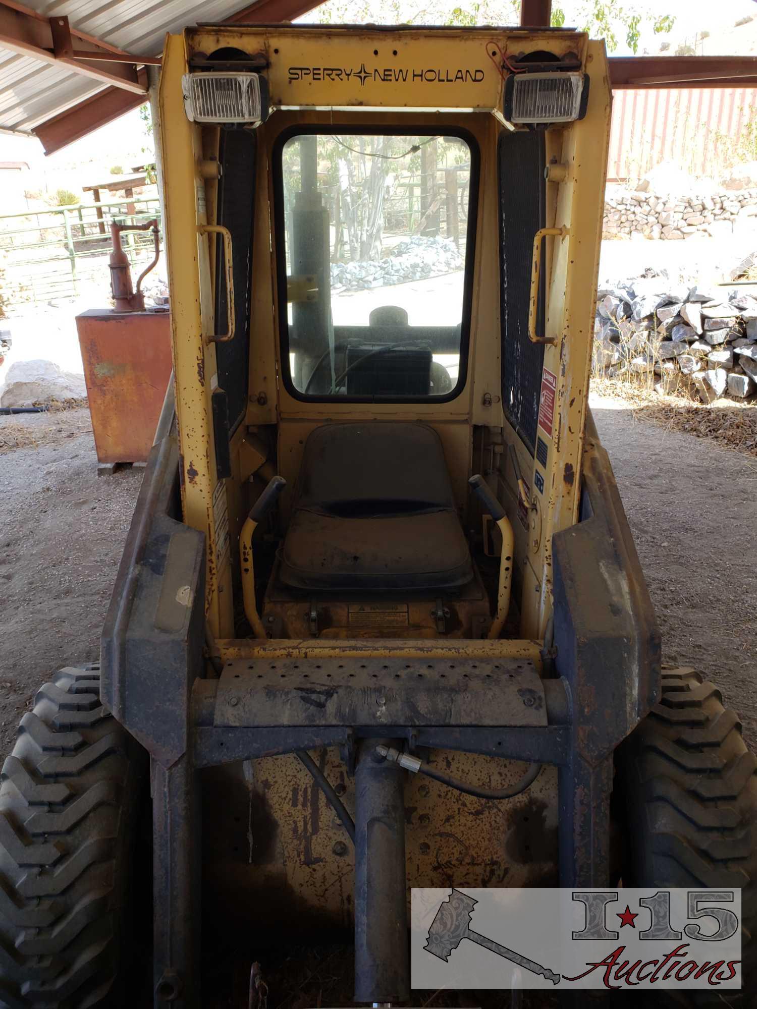 New Holland L455 Skid Steer, RUNNING