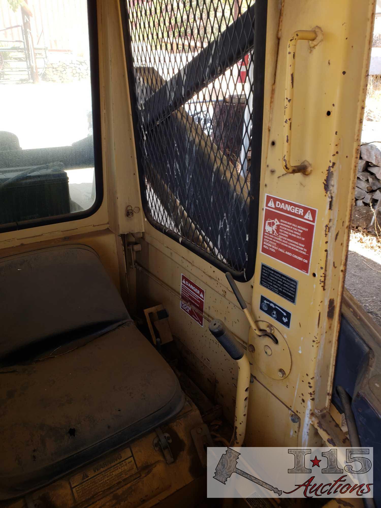 New Holland L455 Skid Steer, RUNNING