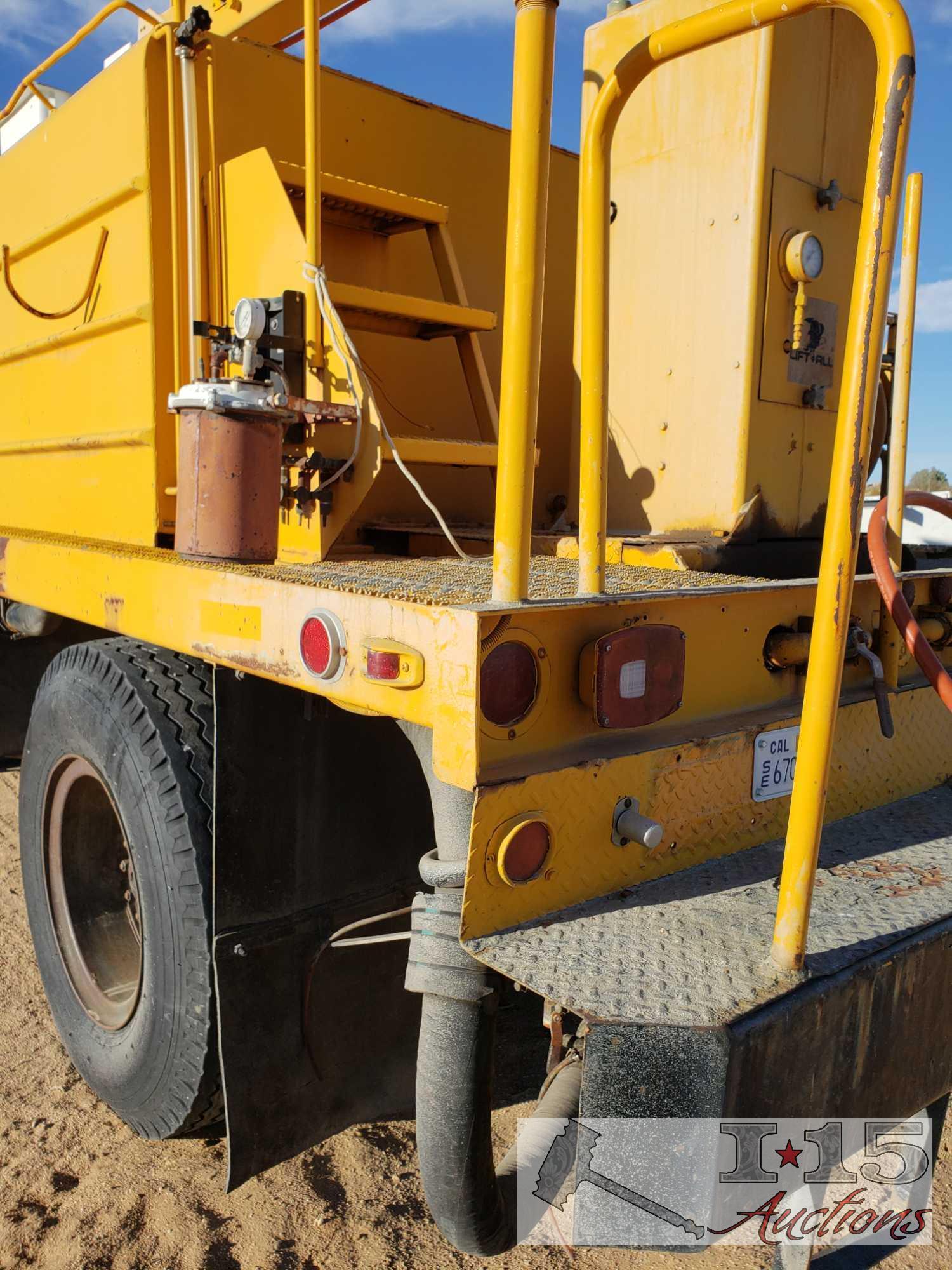 1981 Ford C8000 Bucket/Water Truck, See Video!!