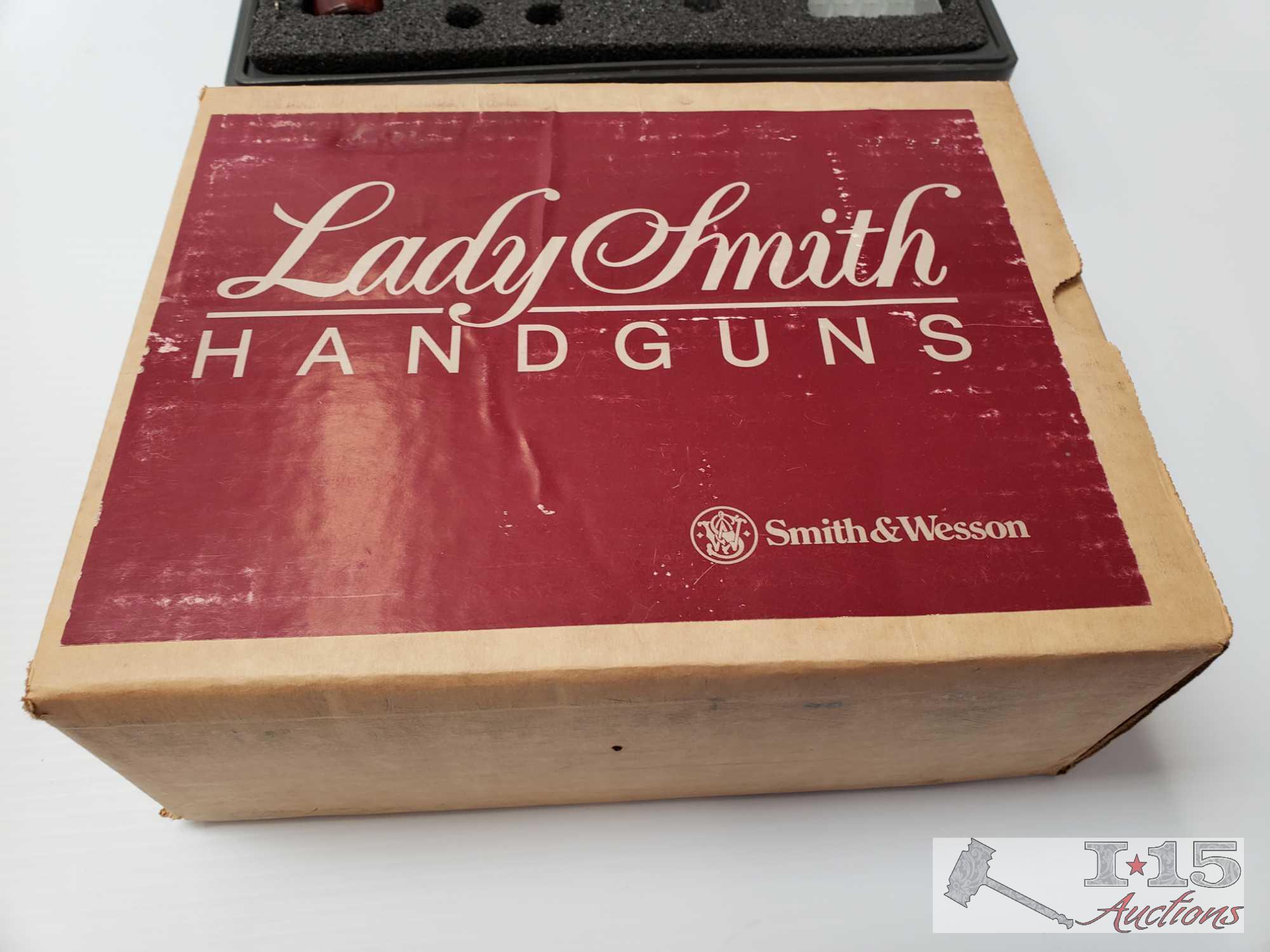 Smith & Wesson 60-3 Lady Smith .38 SPL with 2 Hard Cases