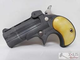 Davis Industries D-22 .22LR Derringer with Original Box