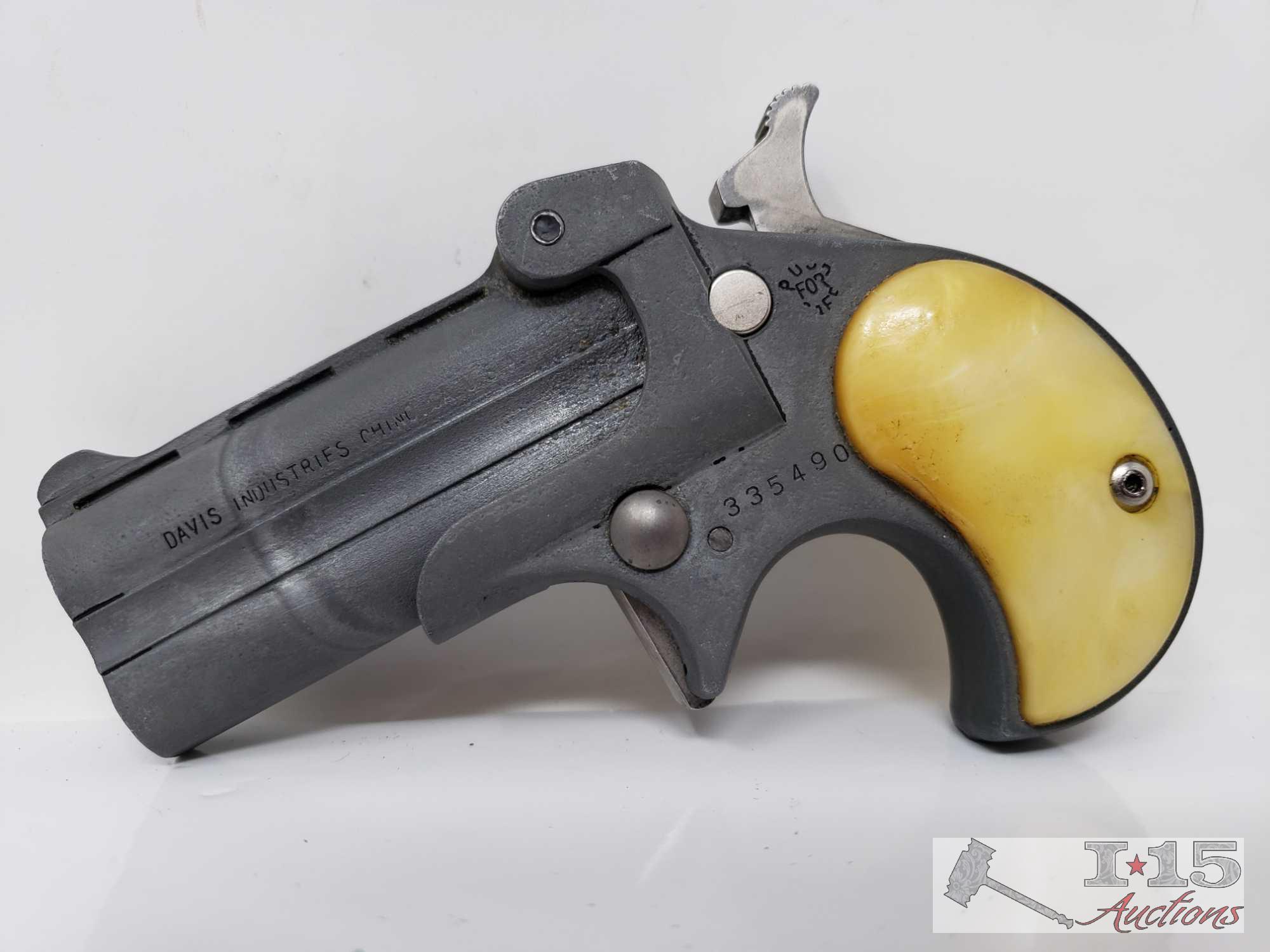 Davis Industries D-22 .22LR Derringer with Original Box