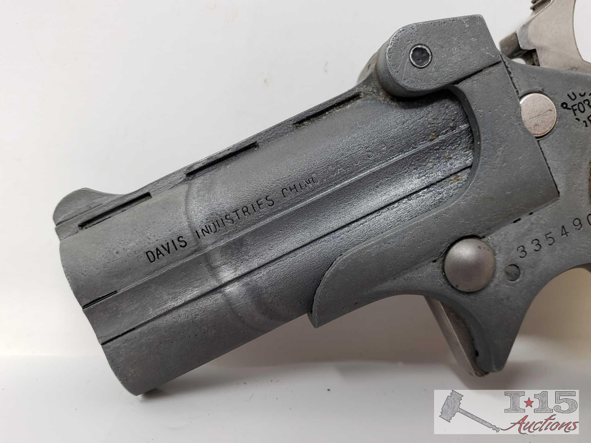 Davis Industries D-22 .22LR Derringer with Original Box