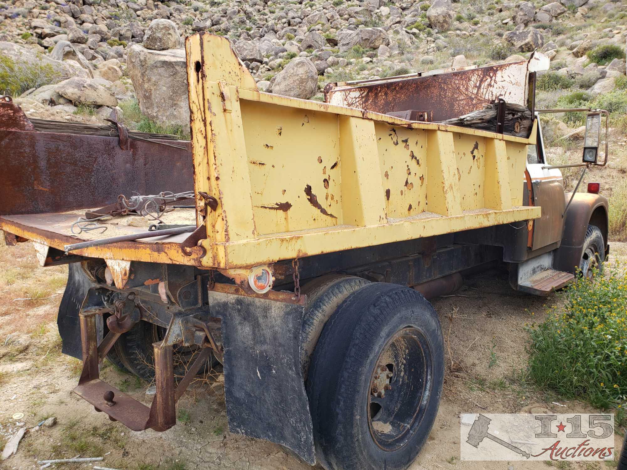 International Harvester Loadstar Dumptruck, 10' Dump