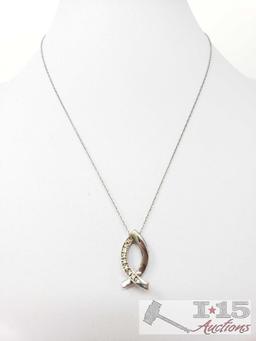 10k White Gold Necklace with Diamond Pendent, 3.8g