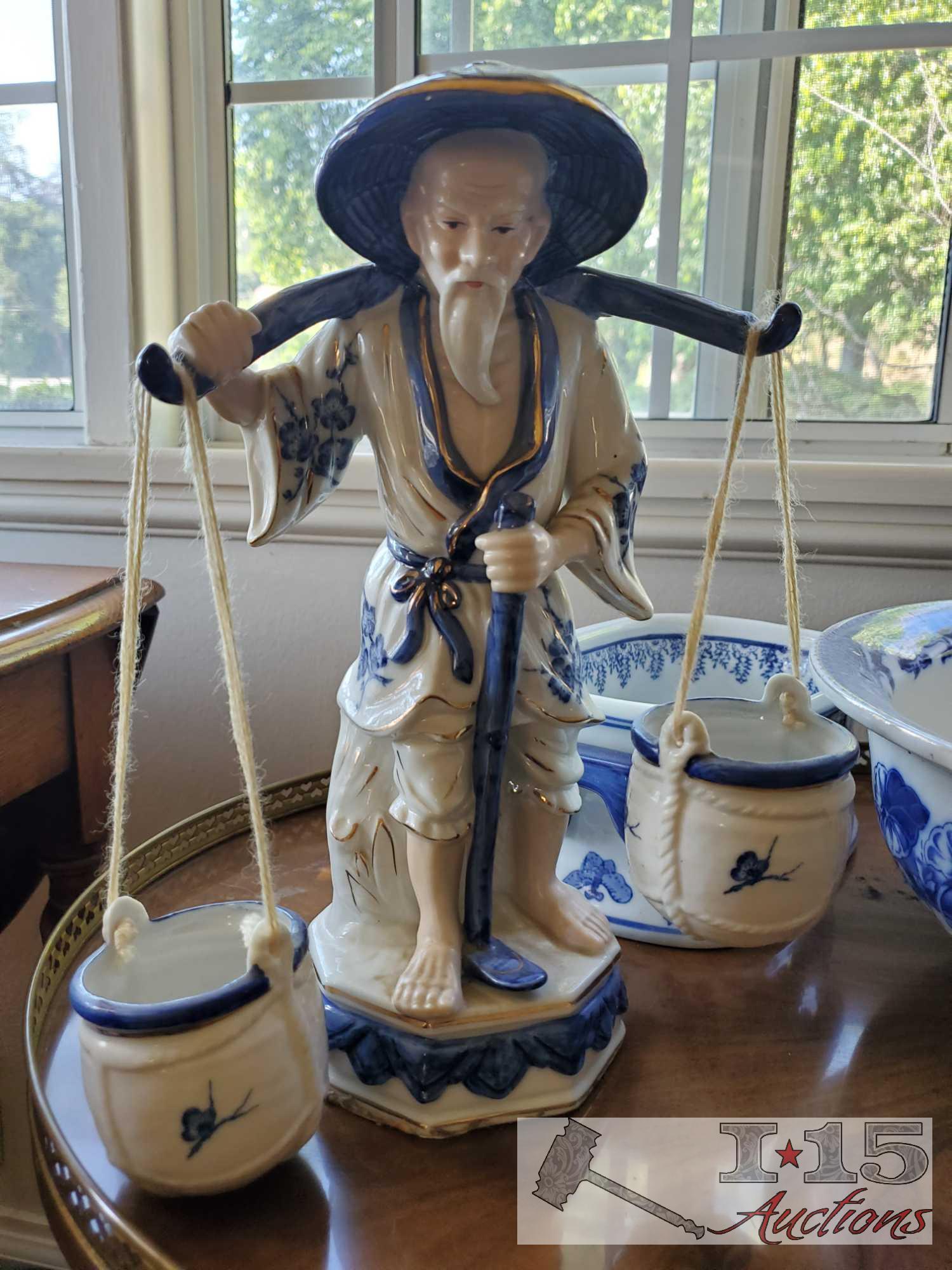 Blue & white porcelain with historical significance! Late Mayers piece in this lot.