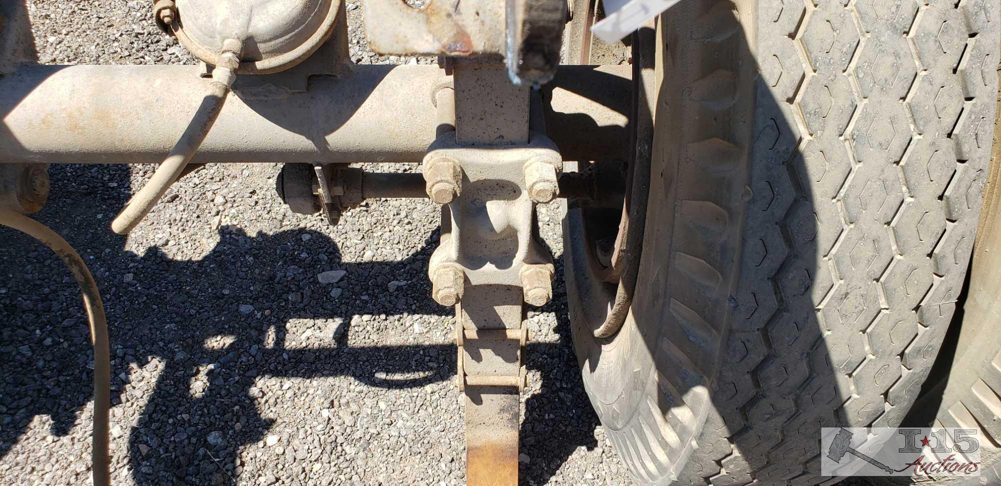 Semi trailer axle and landing gears