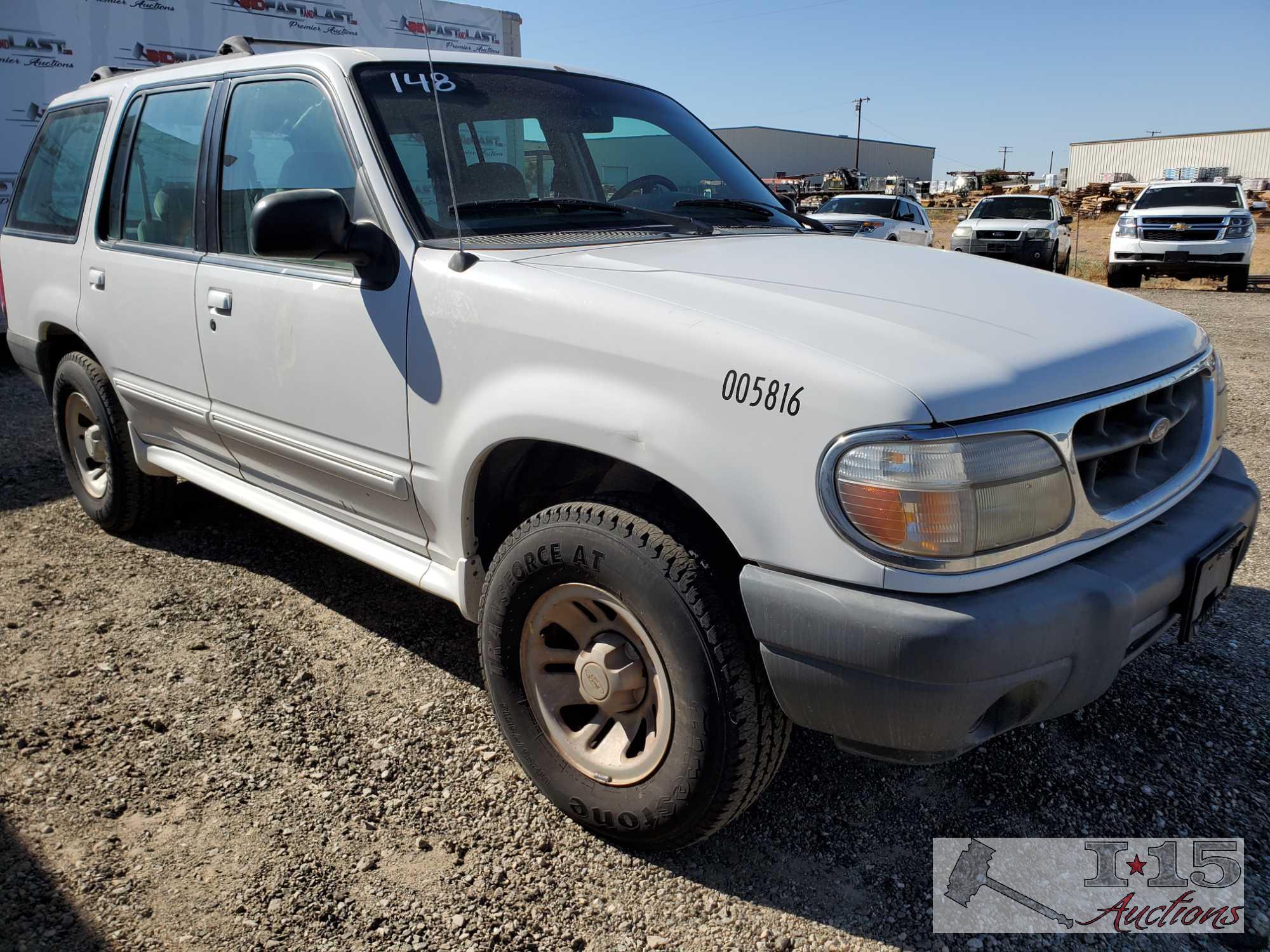 2000 Ford Explorer, White, CURRENT SMOG