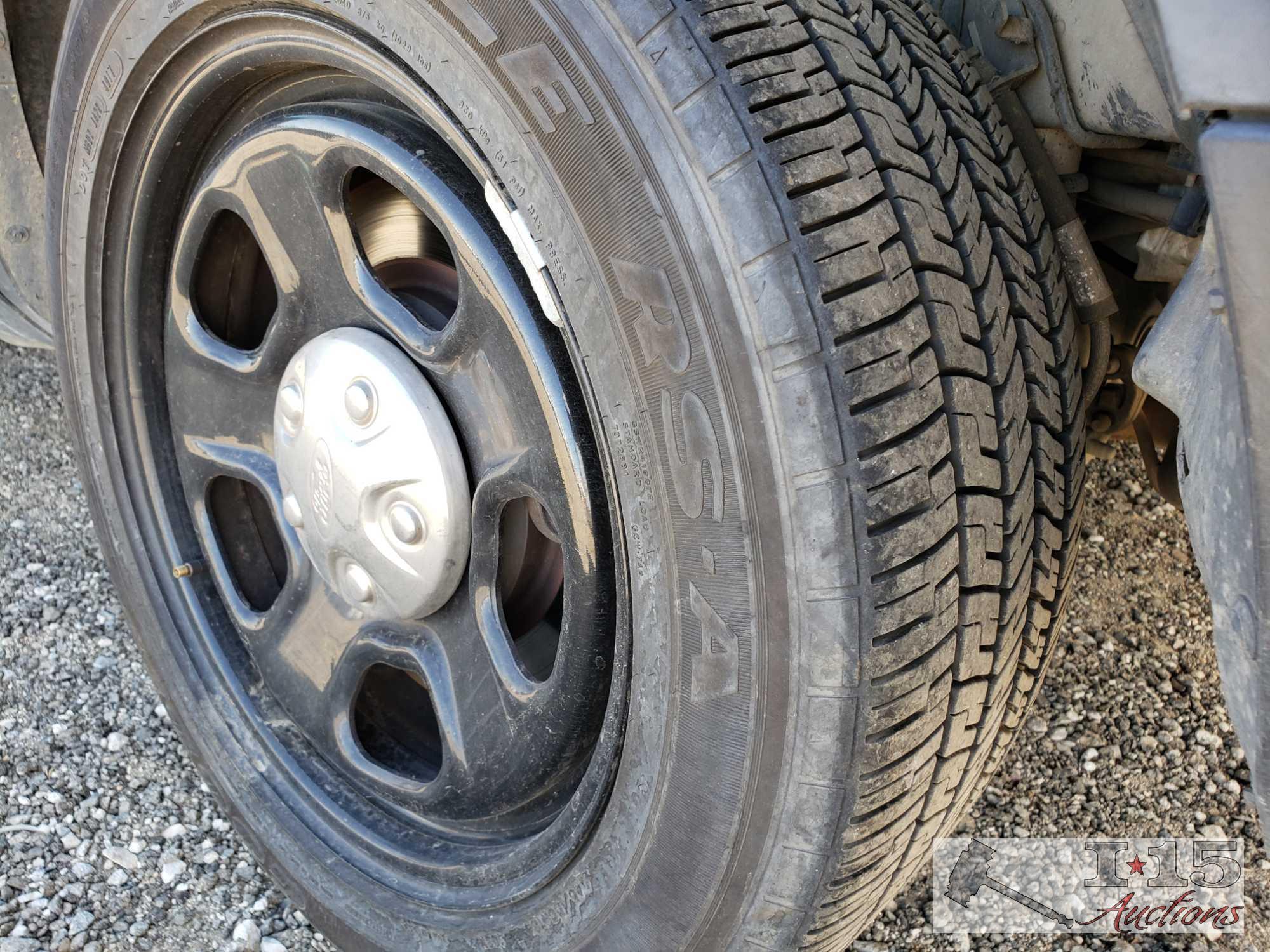 2014 Ford Explorer, White