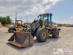 CAT IT38G Enclosed Loader with 4 in 1 Bucket