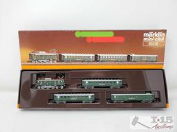 Marklin Mini-Club Z Scale Swiss Locomotive + Passenger Car Train Set - 81418